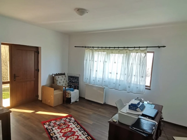 Apartament 7 camere - Bucium