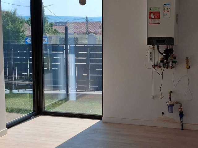Apartament 4 camere - Miroslava