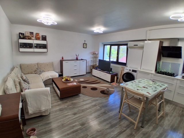 Apartament 3 camere - Pacurari