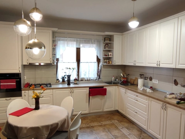 Apartament 5 camere - Tatarasi