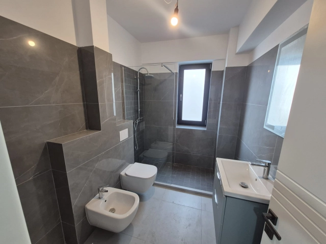 Apartament 3 camere - Galata
