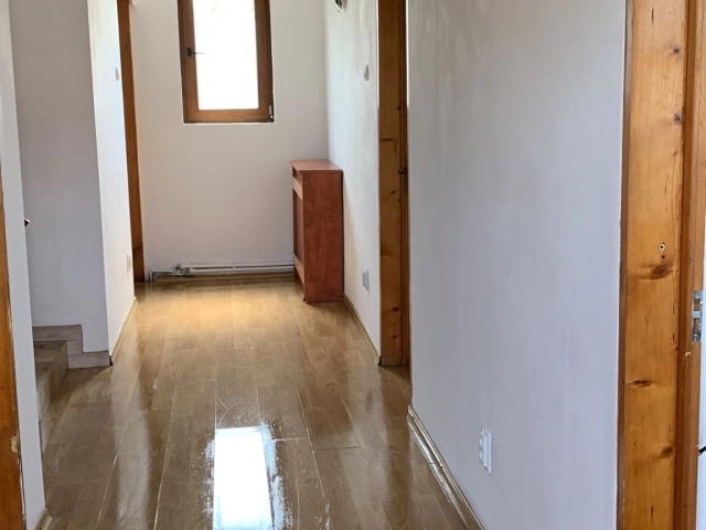 Apartament 5 camere - Miroslava
