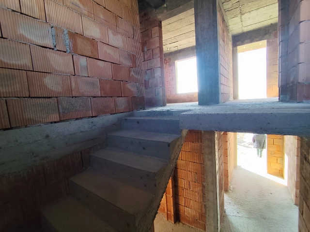 Apartament 4 camere - Visani