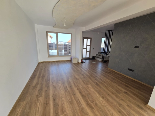 Apartament 4 camere - Valea Lupului