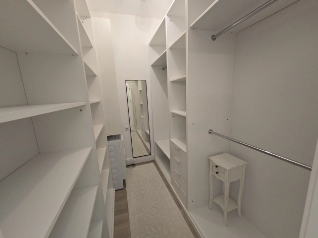 Apartament 3 camere - Centru