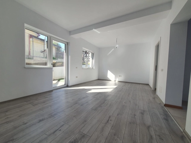 Apartament 4 camere - Visani