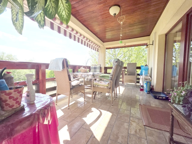 Apartament 4 camere - Bucium
