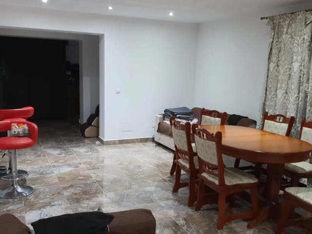 Apartament 4 camere - Horpaz