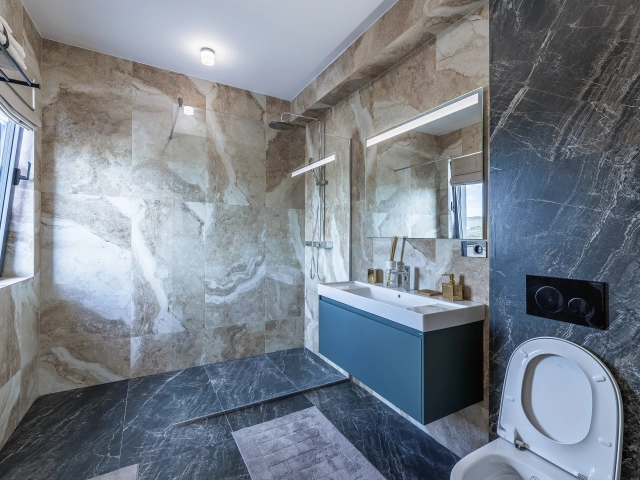 Apartament 6 camere - Podu Ros
