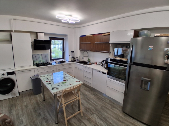 Apartament 3 camere - Pacurari