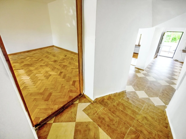 Apartament 3 camere - Podul de Fier