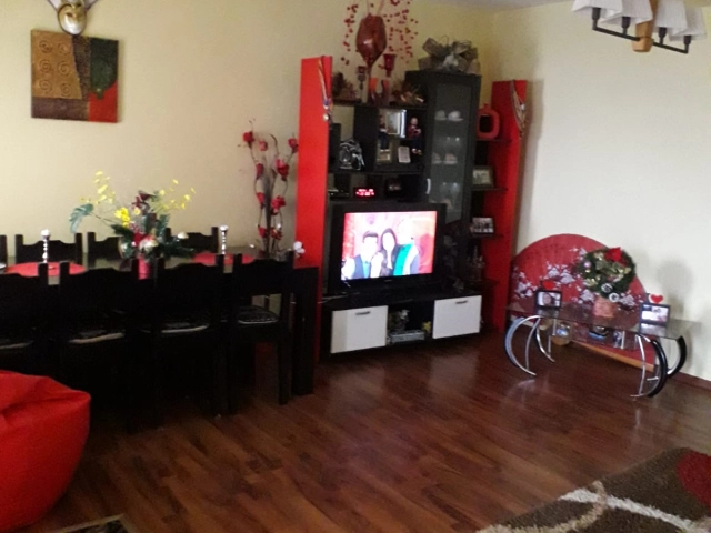 Apartament 4 camere - Bucium