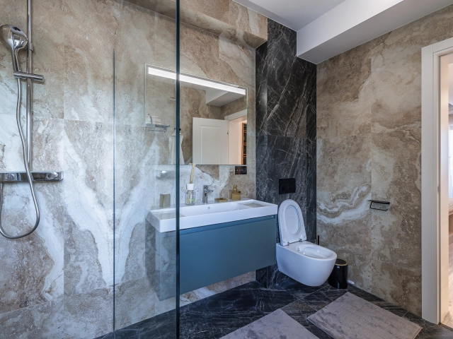 Apartament 6 camere - Podu Ros