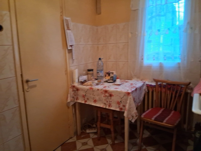 Apartament 3 camere - Podu Ros