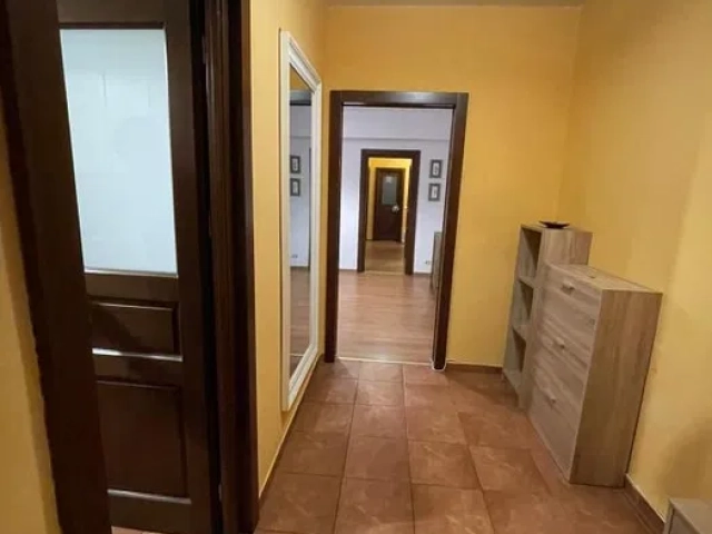 Apartament 4 camere - Tatarasi