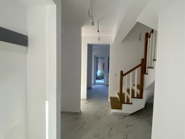 Apartament 5 camere - Popas Pacurari