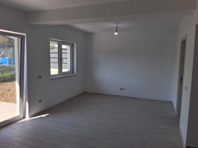 Apartament 4 camere - Visani