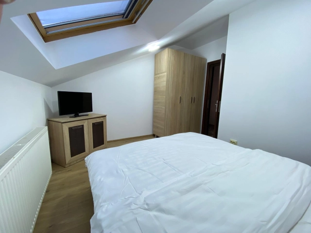 Apartament 3 camere - Centru
