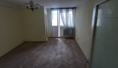 Apartament de vanzare, o camera Podul de Piatra 146343