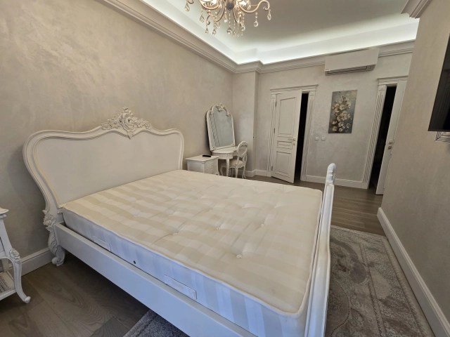 Apartament 3 camere - Centru