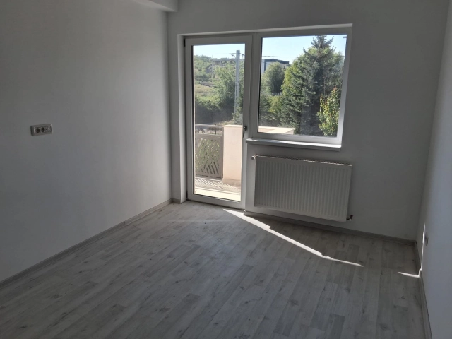 Apartament 4 camere - Visani