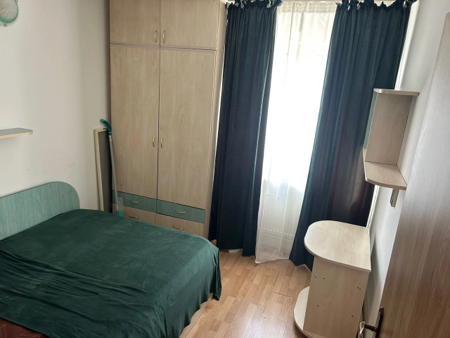 Apartament 3 camere - Podu Ros