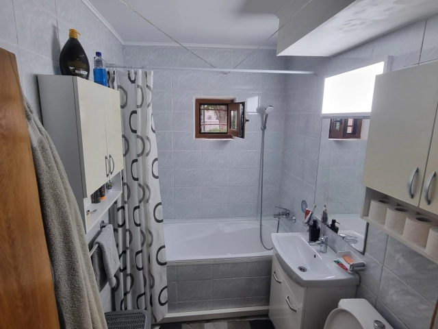 Apartament 4 camere - Nicolina