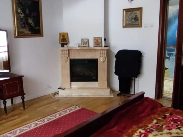 Apartament 5 camere - Tatarasi