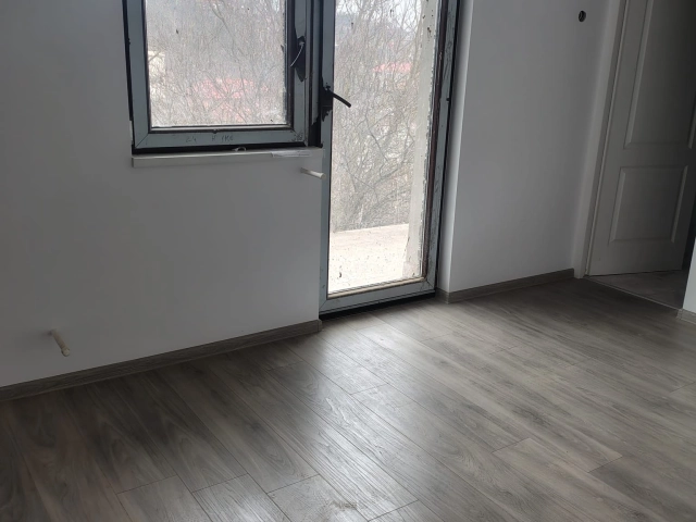 Apartament 5 camere - Pacurari