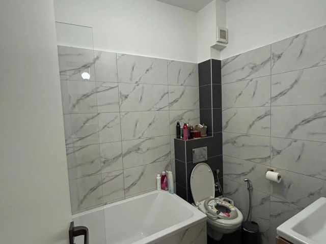 Apartament 3 camere - Pacurari