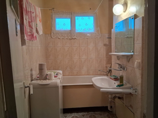 Apartament 3 camere - Podu Ros