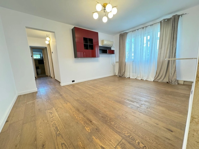 Apartament 4 camere - Mircea cel Batran