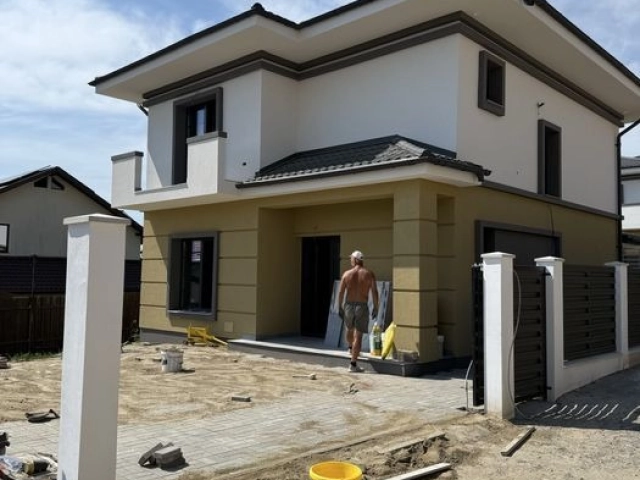 Apartament 4 camere - Miroslava