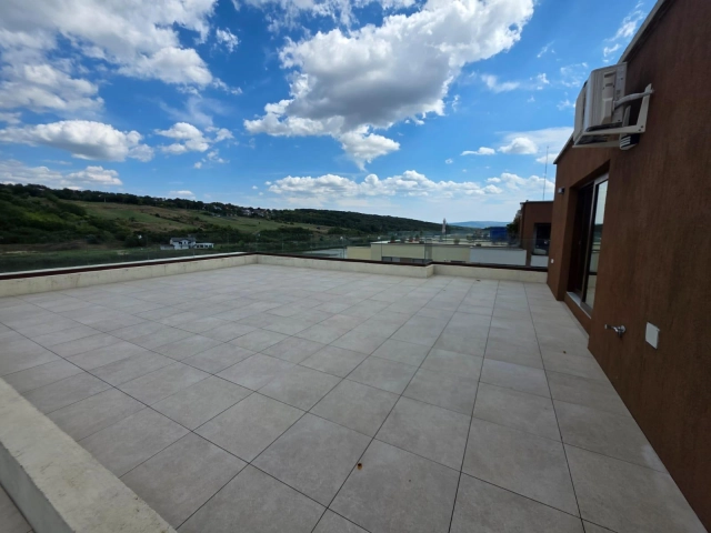 Apartament 2 camere - Podul de Fier