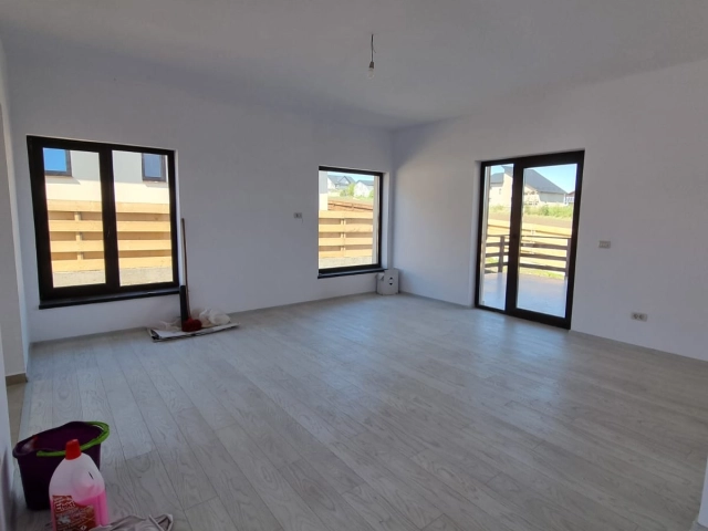 Apartament 3 camere - Valea Lupului