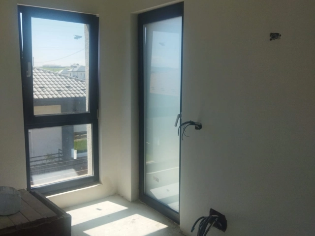 Apartament 4 camere - Miroslava