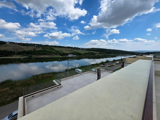 Apartament 2 camere - Podul de Fier
