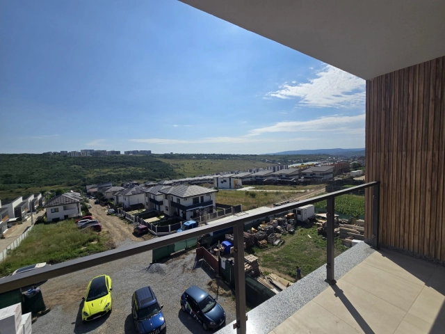 Apartament 3 camere - Rediu