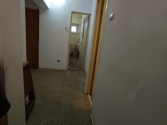 Apartament 3 camere - Centru