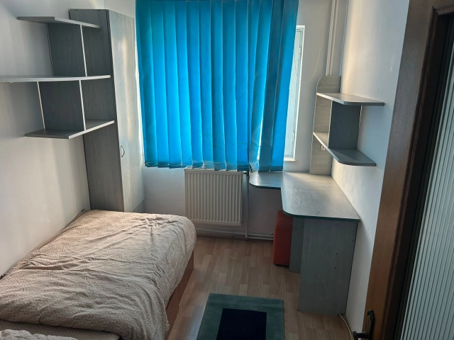 Apartament 3 camere - Podu Ros