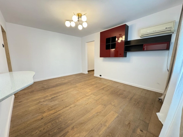 Apartament 4 camere - Mircea cel Batran