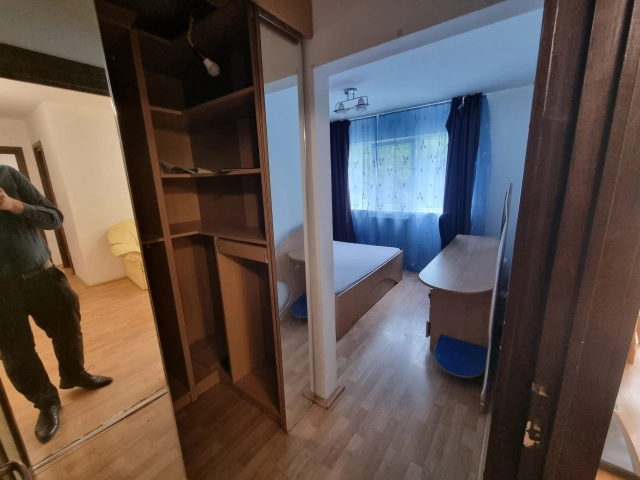 Apartament 4 camere - Tatarasi