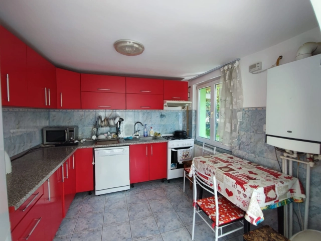 Apartament 5 camere - Valea Adanca