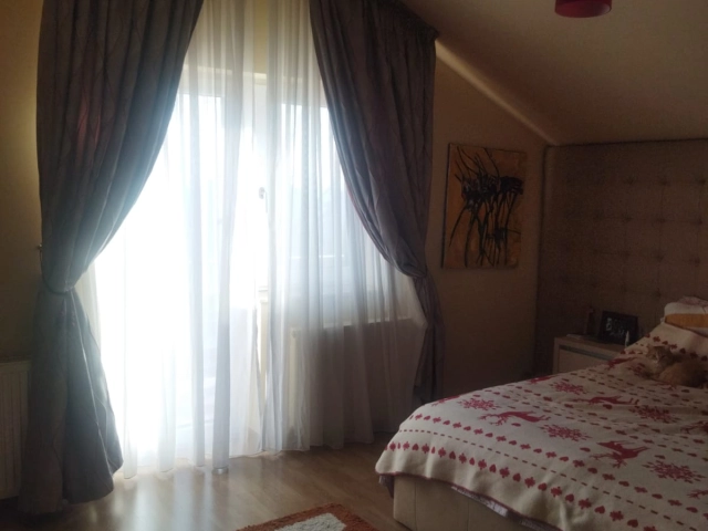 Apartament 5 camere - Tatarasi