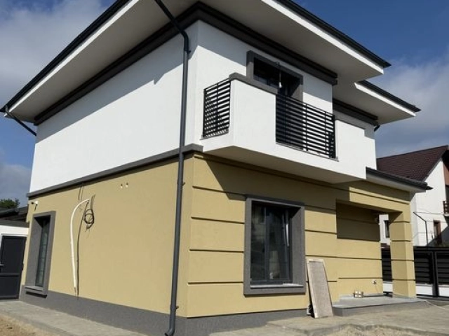 Apartament 4 camere - Miroslava