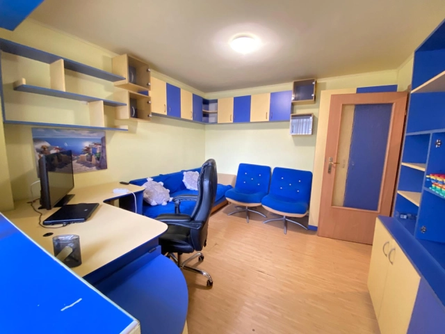 Apartament 3 camere - Podu Ros