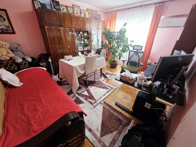 Apartament 4 camere - Dacia
