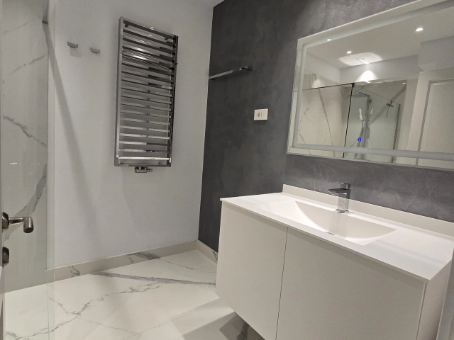Apartament 4 camere - Centru