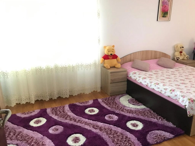 Apartament 5 camere - Miroslava