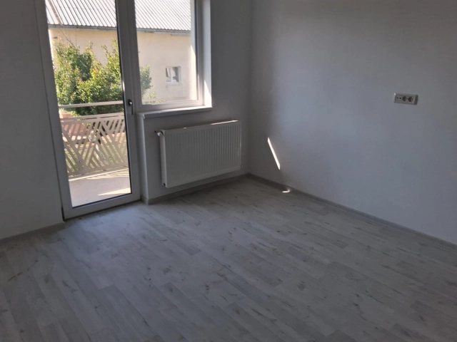 Apartament 4 camere - Visani